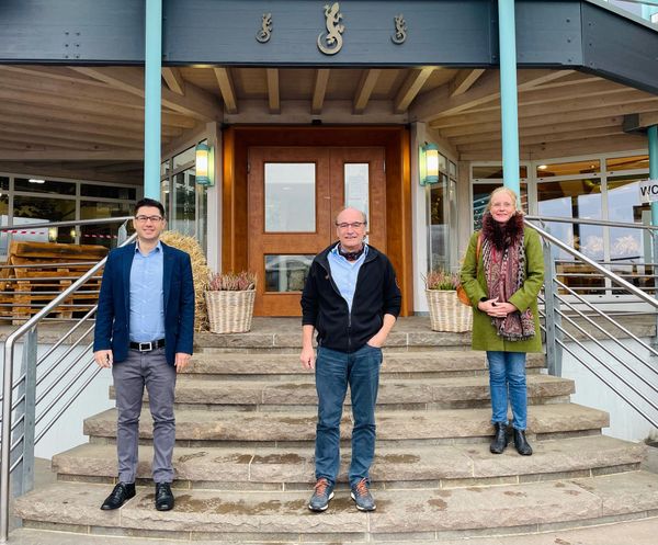 Tayfun Tok & Dr. Anne Posthoff im Austausch mit der Felsengartenkellerei Besigheim eG