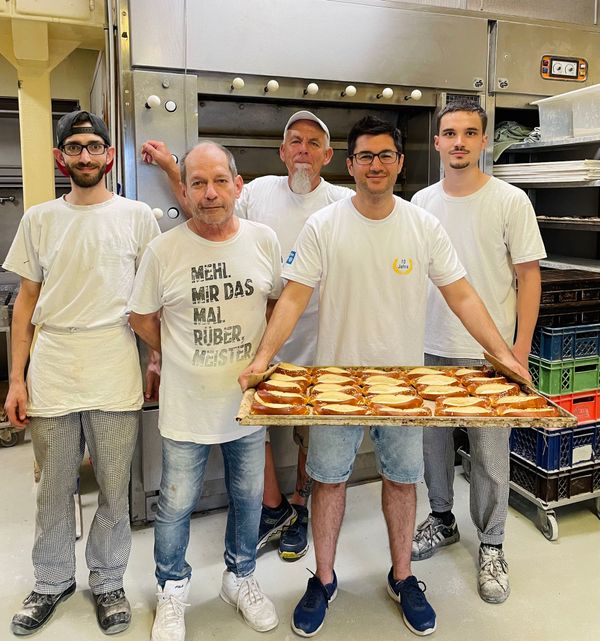 Tayfun Tok absolviert zweitätiges Betriebspraktikum bei der Bäckerei Keller in Löchgau