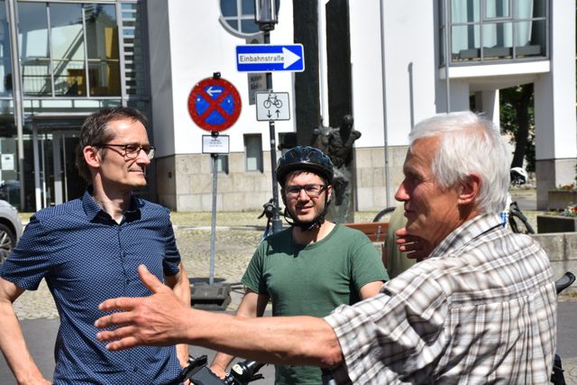Verkehrsschau in Kirchheim: „Sichere Schulwege sind Pflicht für eine familienfreundliche Kommune.“